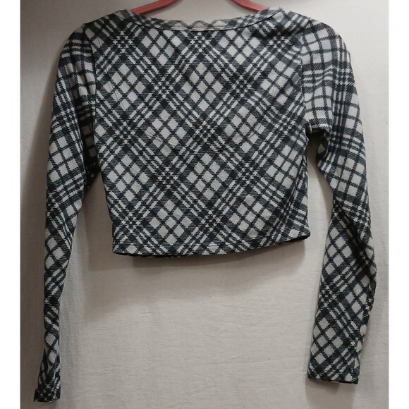 Y2K Colsie Women's Plaid Long Sleeve Button-Front Cropped Top Gray White Small - Picture 5 of 7